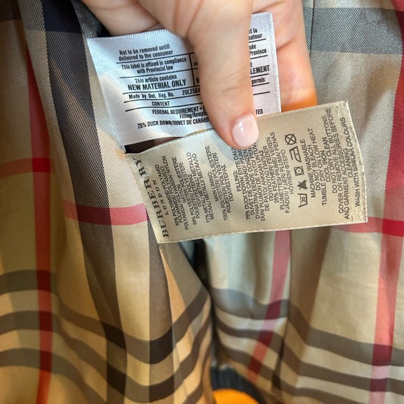 BURBERRY SIZE M WINTER COAT - SEE LISTING. - Picture 9 of 11